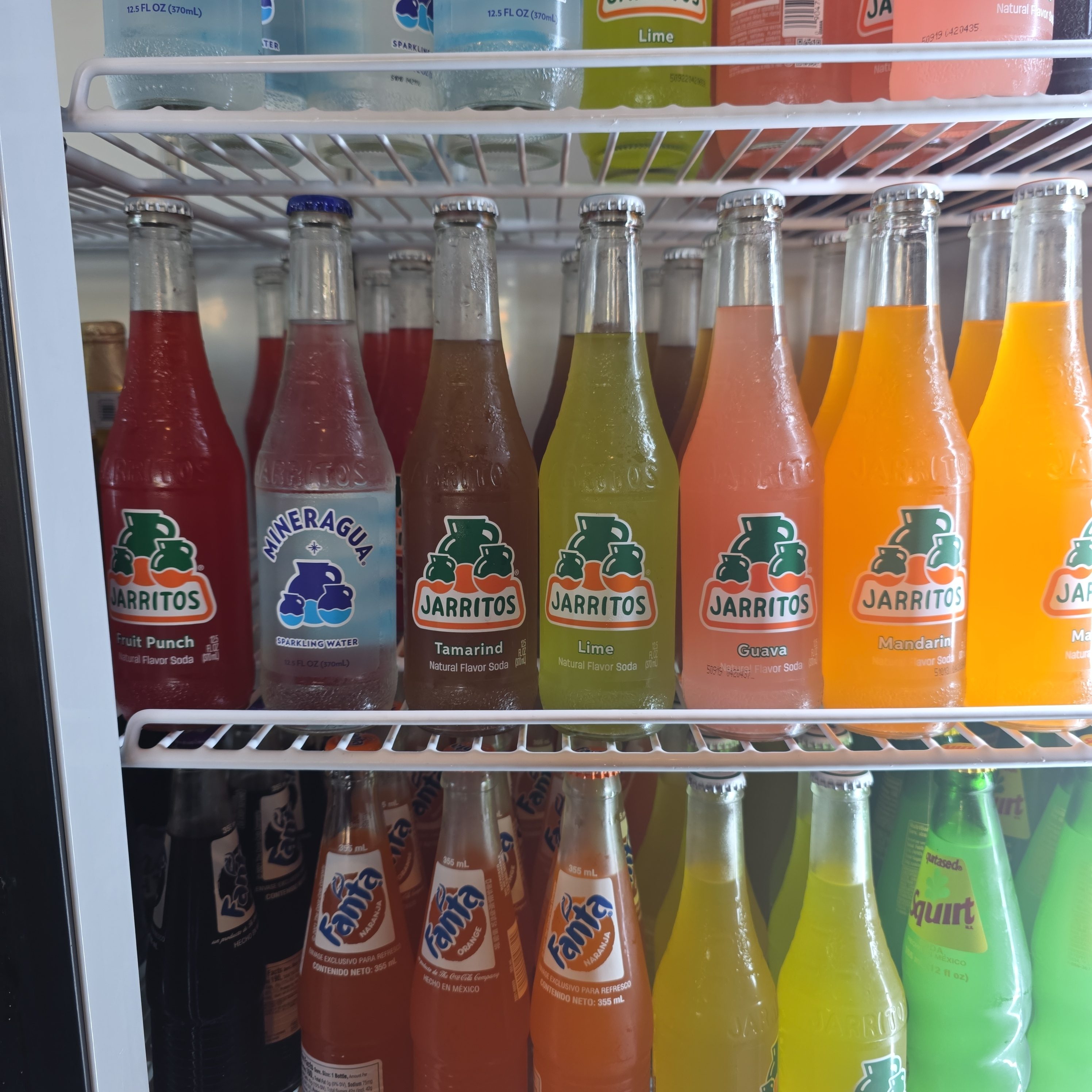 Jarritos.
